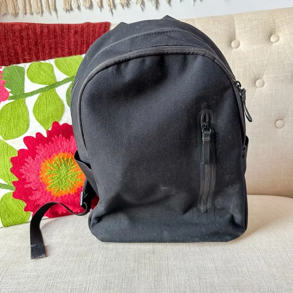 Everlane Commuter Backpack - Black - Used - Picture 2 of 8